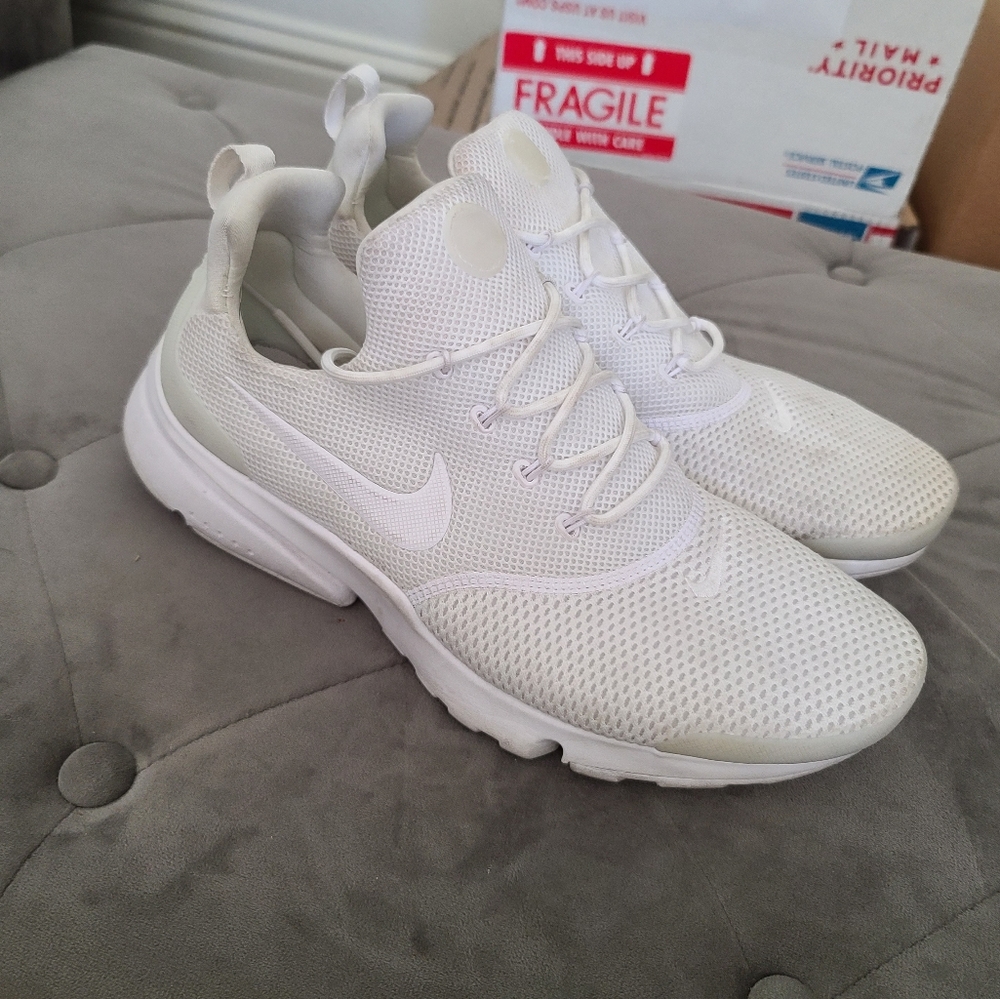 Nike Tennis Shoes